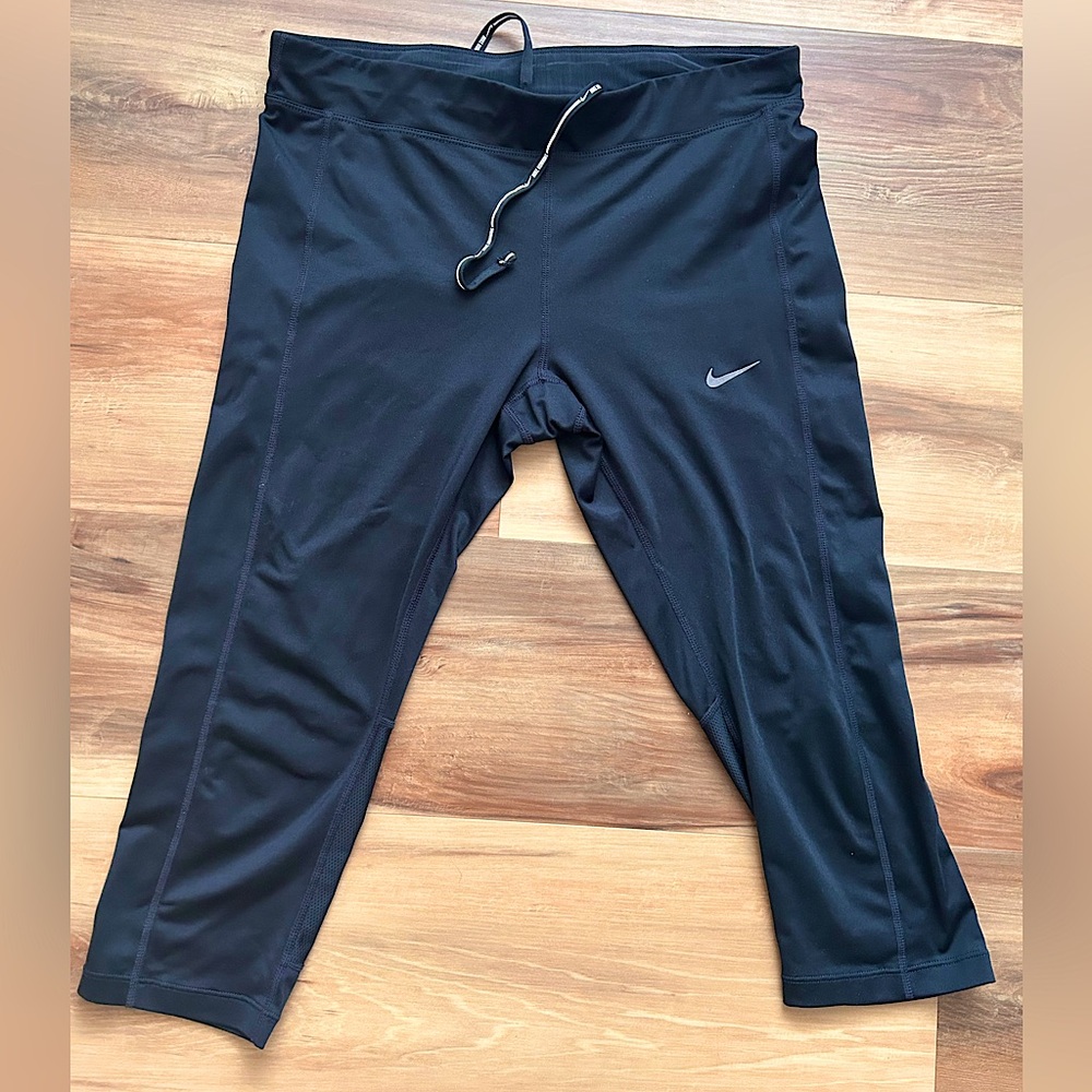 Women’s NIKE DRI FIT running soccer tennis yoga fitness workout tights M EUC - Picture 2 of 11